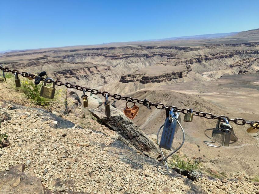 cadebas messages Fish river